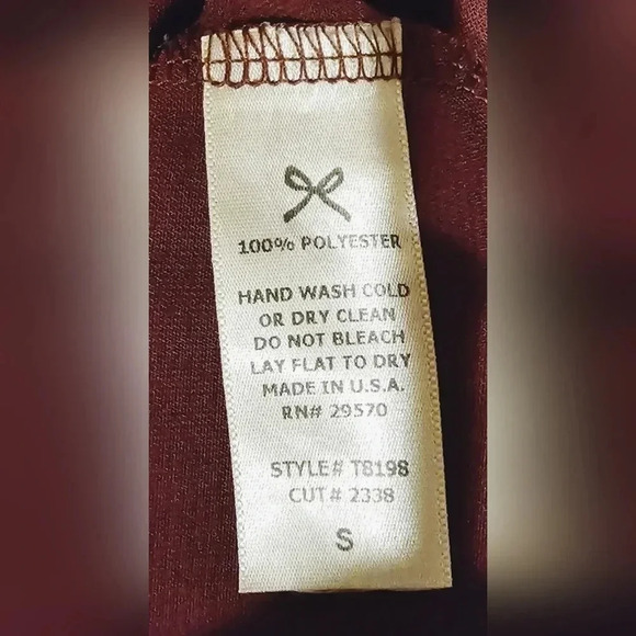 Wet Seal, Size S, Wine Blouse with Zipper on Back - Picture 5 of 5